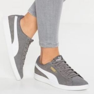 Puma suede gray Vikky sneakers size 8 softfoam